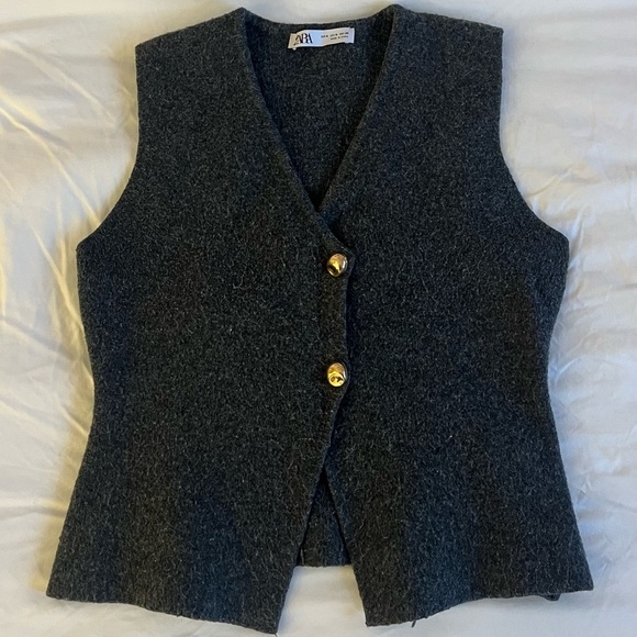 Zara Tops - Zara Knit Vest